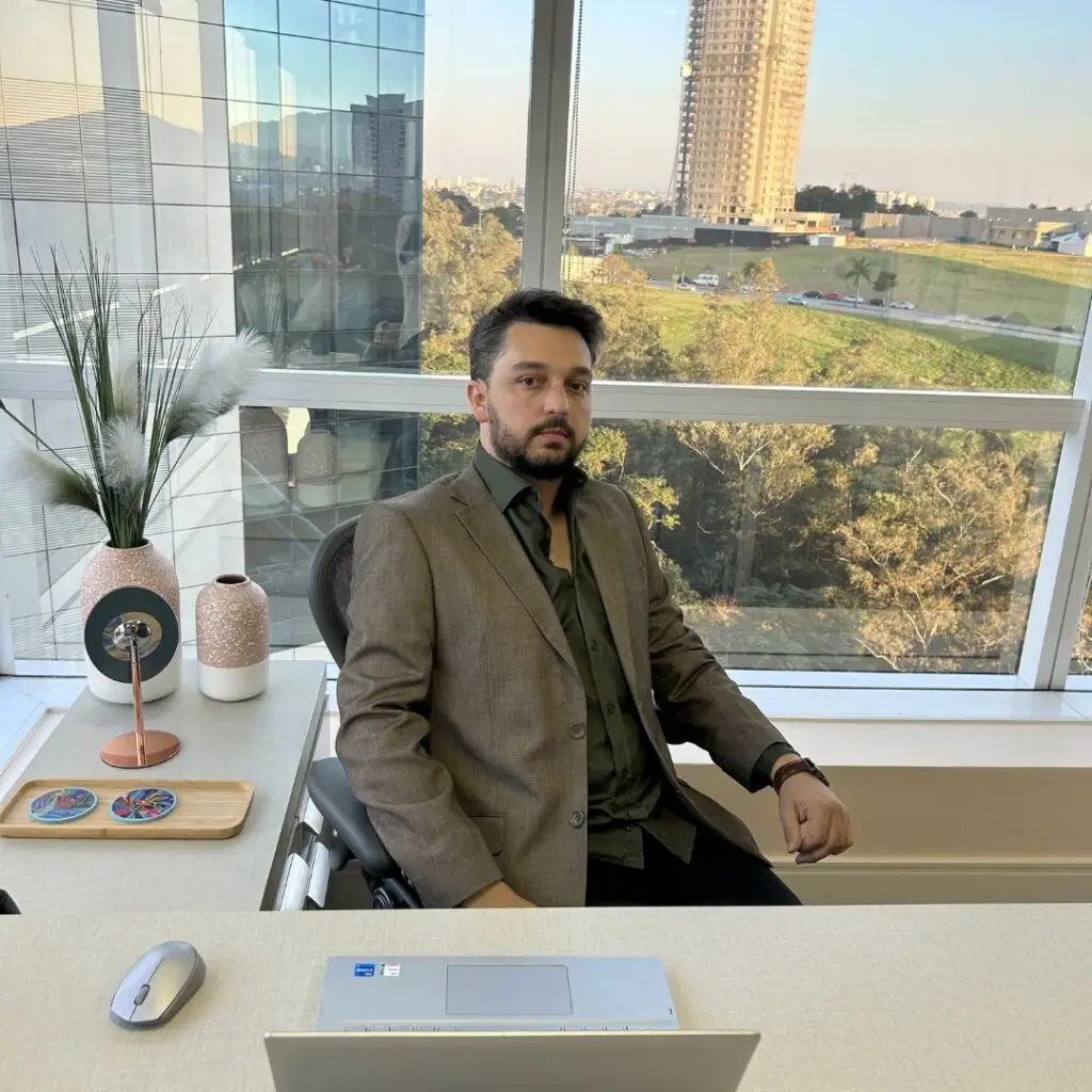 Dr. Douglas Fróes